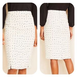 NWT Ann Taylor size 10 white with black speckled tweed pencil skirt